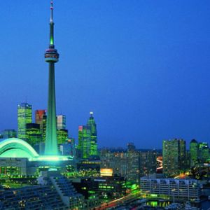 Horizonte de Toronto de Noche