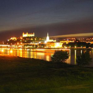 Horizonte Nocturno de Bratislava