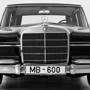 Mercedes-Benz MB 600 Clásico