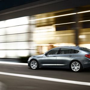BMW Elegante en Movimiento