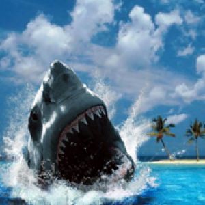 Tiburón majestuoso saltando a la superficie