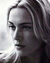 Retrato Elegante de una Mujer