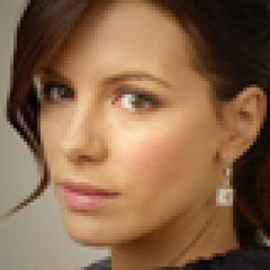 Retrato Elegante de una Mujer