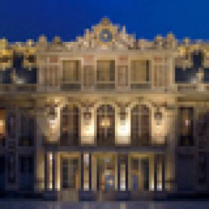 Palacio Iluminado de Noche