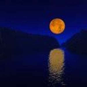 Impresionante Reflejo de la Luna