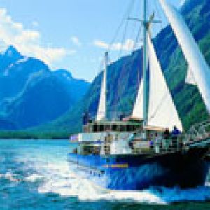 Barco de Vela en Aguas Escénicas