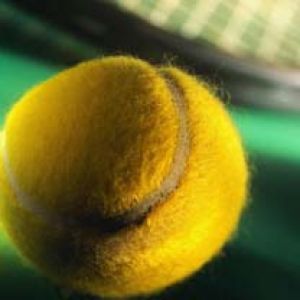 Primer Plano de Pelota de Tenis
