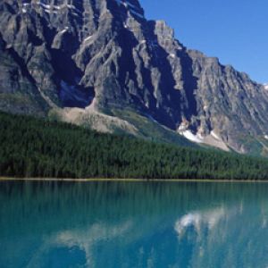 Reflejo de Montaña Majestuosa