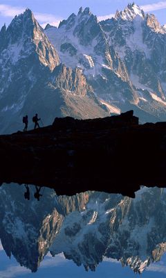 Aventura en el Reflejo de Montañas