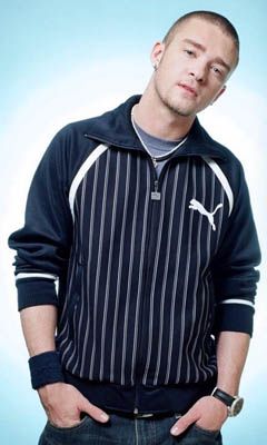Chico Estiloso con Chaqueta Puma