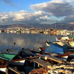 Puerto Sereno con Barcos