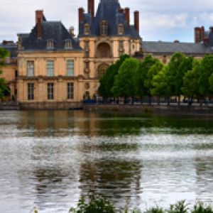 Hermoso Castillo Histórico en Reflejo