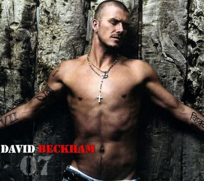 David Beckham Pose Estilosa