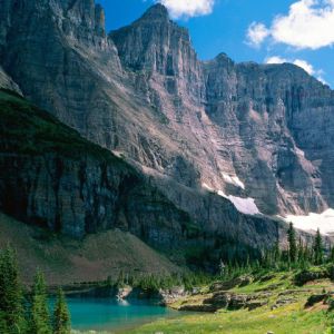 Paisaje montañoso majestuoso