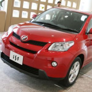 SUV Rojo