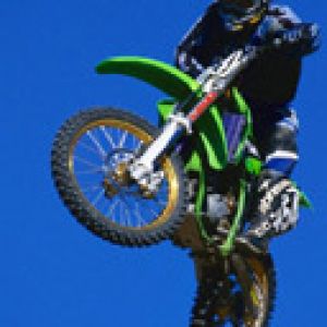 Piloto de Motocross en Acción