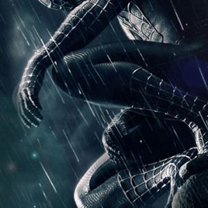 Spider-Man en la lluvia