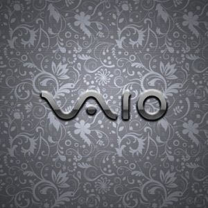 Logo de VAIO en fondo floral