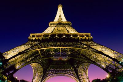 Vista Nocturna de la Torre Eiffel