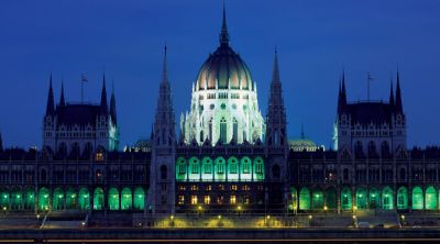 Edificio del Parlamento Húngaro de Noche