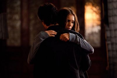 Escena de Abrazo Emocional