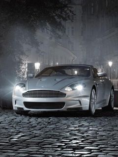 Aston Martin DB9 Paseo Nocturno