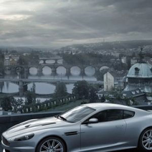 Aston Martin en paisaje urbano