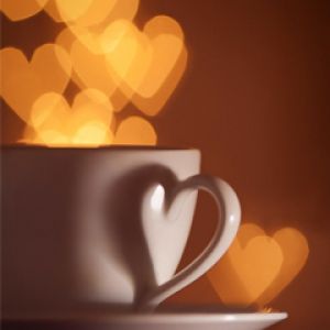 Taza de café en forma de corazón