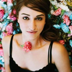 Chica Bonita con Flores