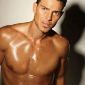 Modelo Masculino Estiloso
