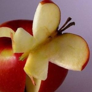 Manzana Creativa en Forma de Mariposa