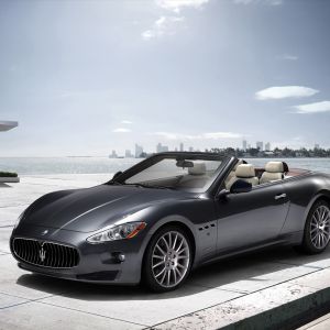 Coche Convertible de Lujo Maserati