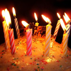 Pastel de Cumpleaños con Velas