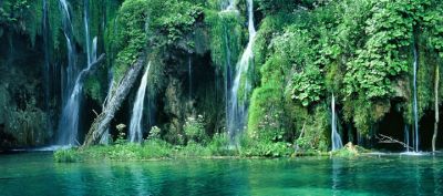 Paisaje de Cascada Sereno