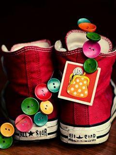 Zapatillas Converse Coloridas con Botones
