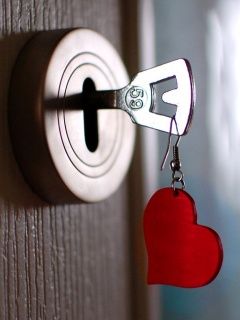 Llave en Forma de Corazón en la Cerradura