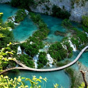 Impresionantes Cascadas y Lagos