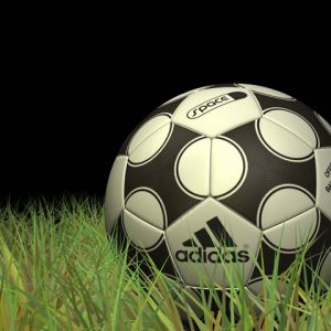 Balón de Fútbol Adidas en Césped