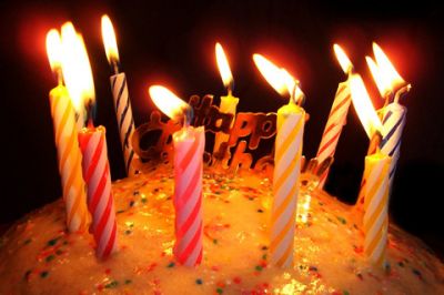 Pastel de Cumpleaños con Velas