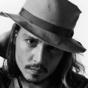Hombre Estiloso con Sombrero