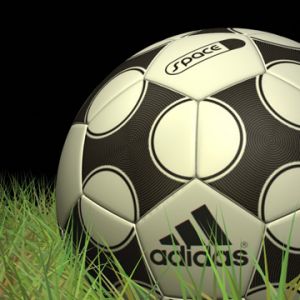 Balón de Fútbol Adidas en Césped