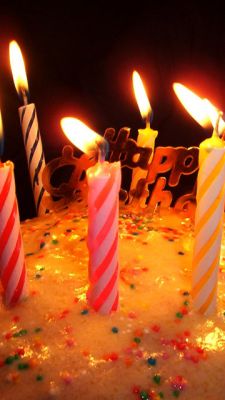 Pastel de Cumpleaños con Velas