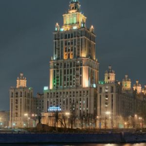 Arquitectura Estalinista de Noche