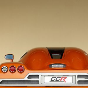 Koenigsegg CCR auto deportivo naranja