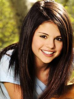 Selena Gomez Sonriendo