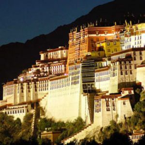 Palacio Potala de Noche