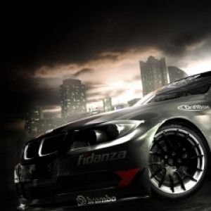 Coche de Carreras BMW en Noche Urbana