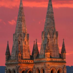 Impresionantes torres de catedral gótica