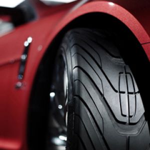 Elegante Coche Deportivo Rojo