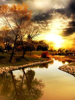 Sereno Atardecer sobre un Río